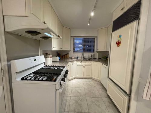 5100 Fulwell St, Burnaby, BC, V5G1P2 | Card Image