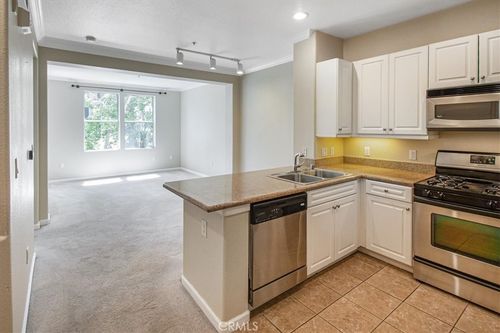 3207 Watermarke Pl, Irvine, CA, 92612-1681 | Card Image