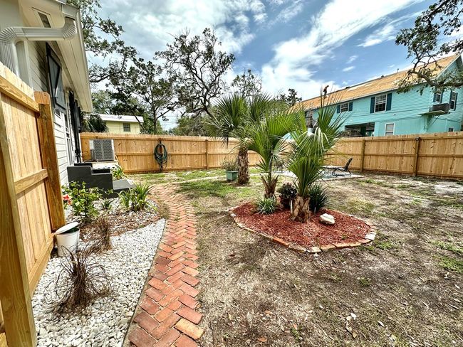 12409 Live Oak St, House other with 2 bedrooms, 1 bathrooms and 1 parking in CEDAR KEY FL | Image 52