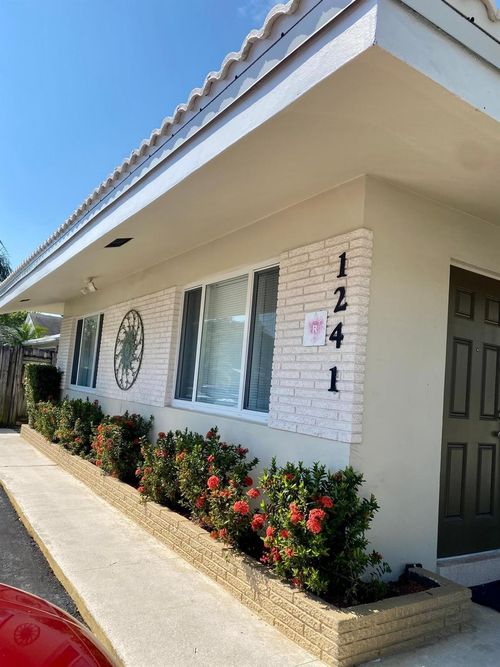3-1241 Ne 16th Terrace, Fort Lauderdale, FL, 33304 | Card Image