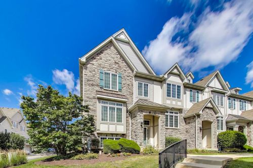 347 Sype Dr, Carol Stream, IL, 60188-3306 | Card Image
