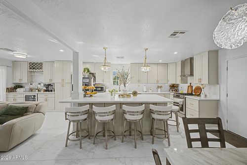 3201 W Willow Avenue, Phoenix, AZ, 85029 | Card Image