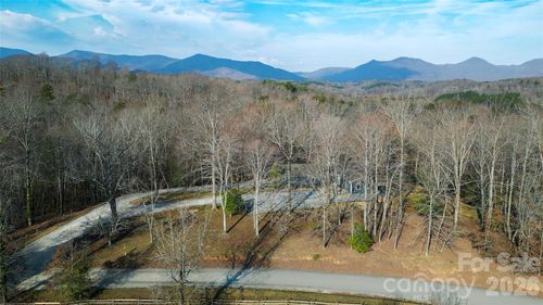 550 S River Rd, Tryon, NC, 28782-7880 | Card Image