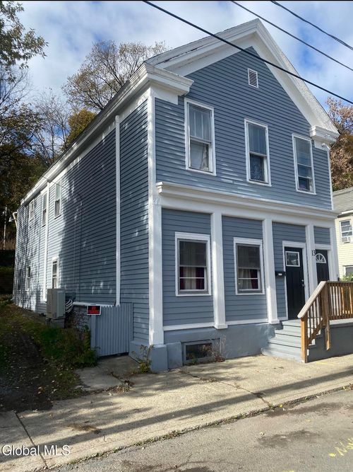 13 Sargent St, Cohoes, NY, 12047-2816 | Card Image