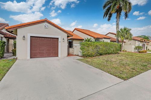 17 Columbia Ct, Deerfield Beach, FL, 33442-9117 | Card Image