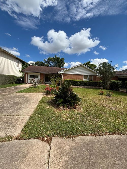2630 Tidewater Dr, Houston, TX, 77045-4723 | Card Image