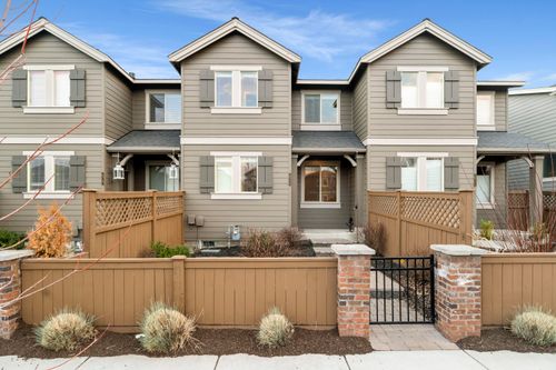 20779 Boulderfield Ave, Bend, OR, 97701-7327 | Card Image
