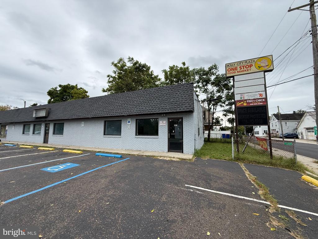 Commercial Lease in MILLVILLE 3