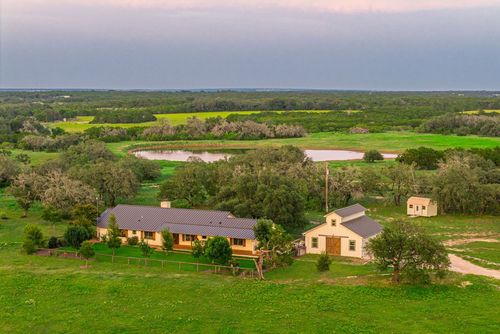 2055 County Road 284, Liberty Hill, TX, 78642-6077 | Card Image