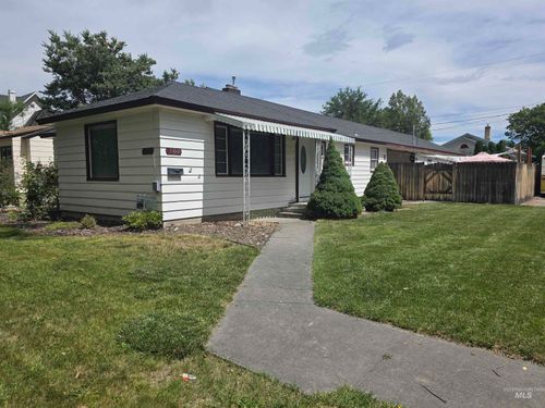 161 8th Ave E, Twin Falls, ID, 83301-6324 | Card Image