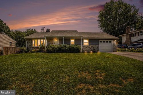 203 Whittier Ln, LANCASTER, PA, 17602-4037 | Card Image