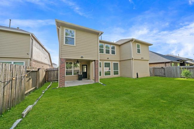 Large fenced yard! | Image 44