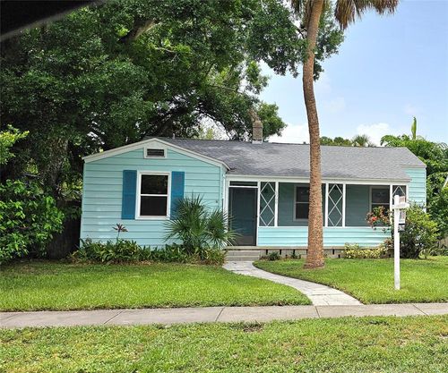 1069 21st Ave N, St Petersburg, FL, 33704-4147 | Card Image