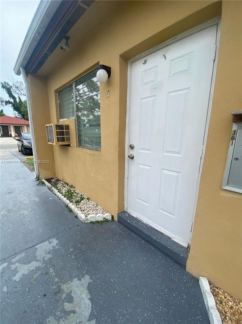 apt-1-361 Sharar Ave, Opa-Locka, FL, 33054-3303 | Card Image
