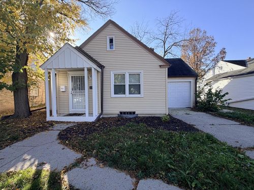 4229 W Luscher Ave, Milwaukee, WI, 53209-5240 | Card Image