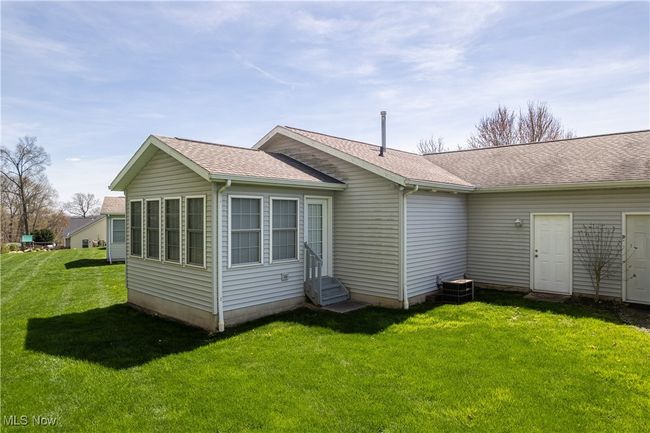 265 Thorn Way, Condo with 2 bedrooms, 2 bathrooms and null parking in Doylestown OH | Image 23