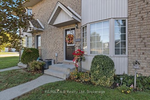 27-20 Southvale Rd, St. Marys, ON, N4X1E9 | Card Image