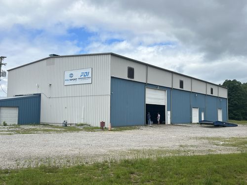 819 Industrial Rd, CENTERVILLE, TN, 37033-9369 | Card Image