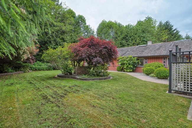 6241 Sechelt Inlet Rd, House other with 3 bedrooms, 2 bathrooms and 5 parking in Sechelt BC | Image 29