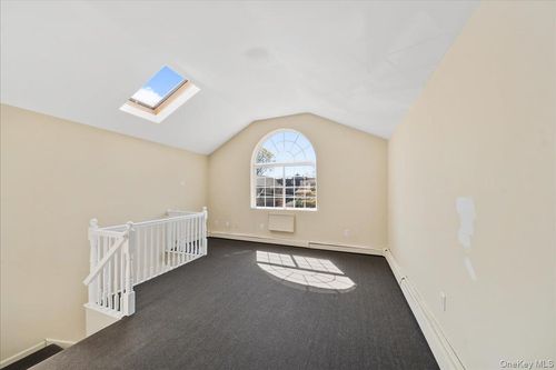 2-2948 Wickham Ave, Bronx, NY, 10469-3324 | Card Image