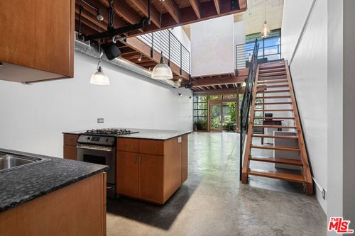 1130 5th Ave, Venice, CA, 90291-6342 | Card Image