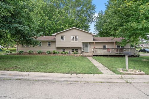 1304 Swanhill Dr, Albert Lea, MN, 56007-1332 | Card Image