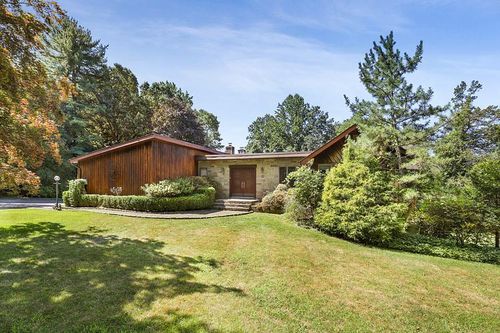 7 Alpine Dr, North Castle, NY, 10504-1202 | Card Image