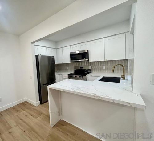 unit-f-7946 Mission Center Ct, San Diego, CA, 92108-1450 | Card Image