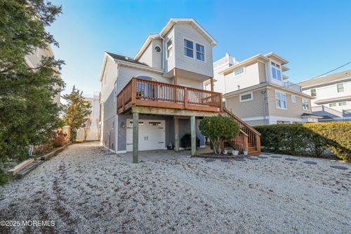 18 W 16th St, LONG BEACH TOWNSHIP, NJ, 08008-2239 | Card Image