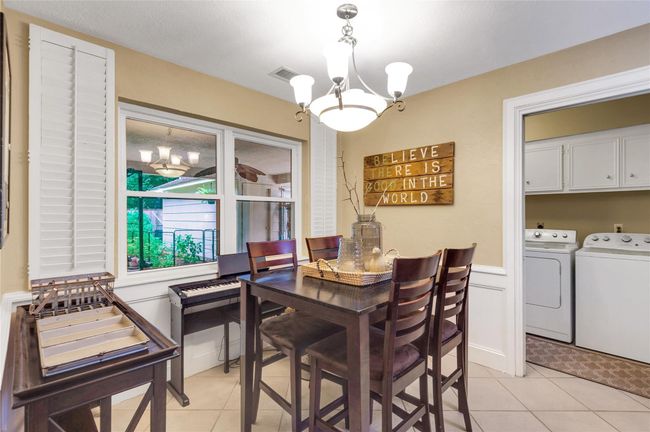 Enjoy breakfast overlooking the back yard | Image 18