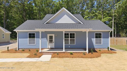 1304 W Canal St, Tarboro, NC, 27886-2612 | Card Image