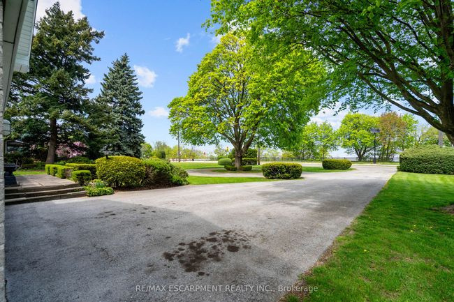 274 Mountain Brow Blvd, House other with 5 bedrooms, 3 bathrooms and 10 parking in Hamilton ON | Image 47