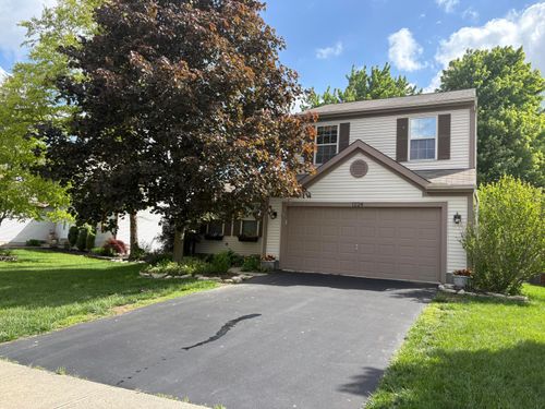 1224 Four Star Dr W, Galloway, OH, 43119-8446 | Card Image