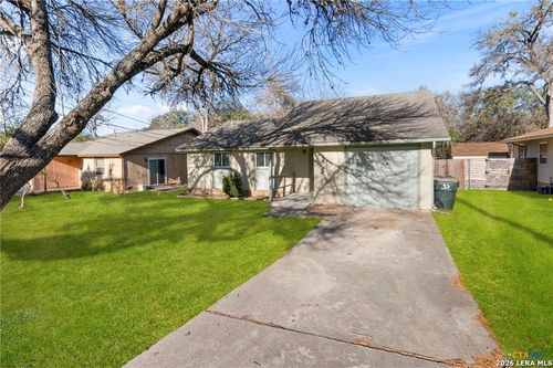 2016 Nevada St, San Marcos, TX, 78666-2214 | Card Image