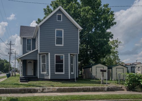 1011 S Elm St, Muncie, IN, 47302-2325 | Card Image