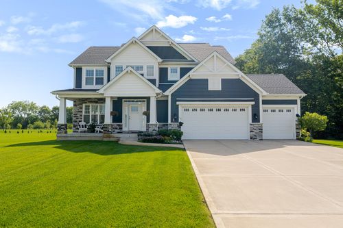 875 Farmview Dr, Valparaiso, IN, 46383 | Card Image