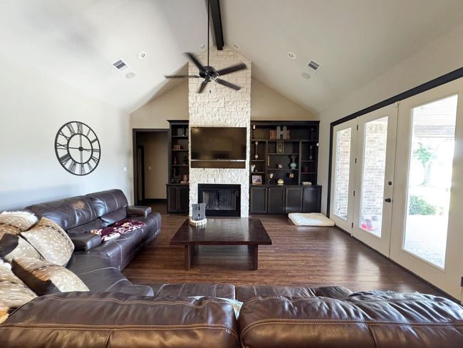 Living Room | Image 5