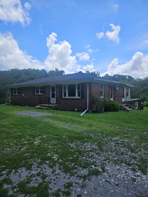 1490 S Long Creek Rd, Lafayette, TN, 37083 | Card Image