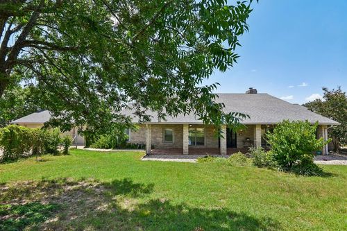283 W Lacey Oak Pkwy, Kerrville, TX, 78028-2016 | Card Image