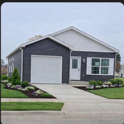 7543 Packard Ave, Warren, MI, 48091 | Card Image