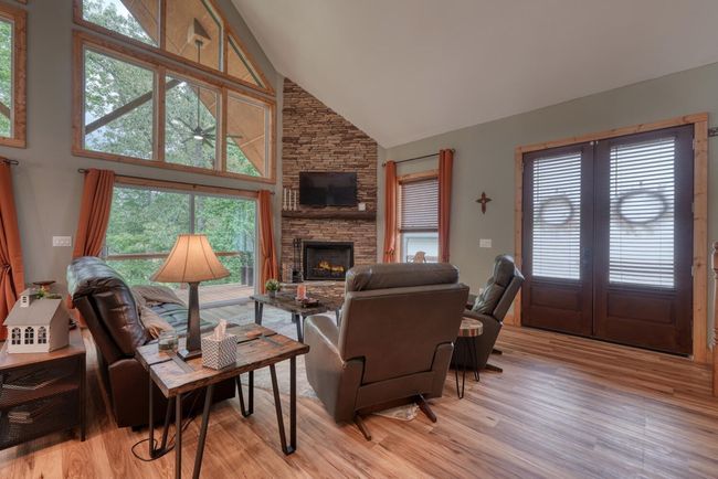 784 Sneaking Creek Dr, Home with 3 bedrooms, 4 bathrooms and null parking in Hayesville NC | Image 10