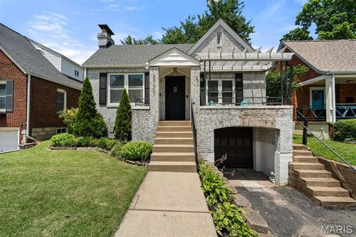 8777 Bridgeport Avenue, Brentwood, MO, 63144 | Card Image