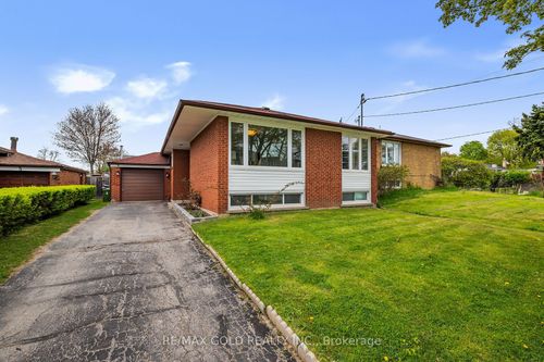 3 Willamere Dr, Scarborough, ON, M1M1W5 | Card Image