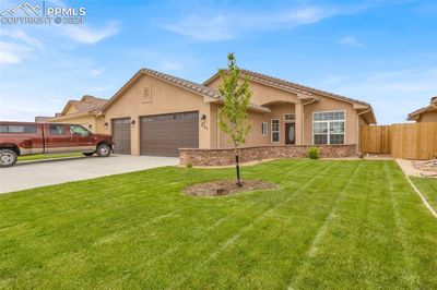 805 Thorncrest Drive, House other with 3 bedrooms, 1 bathrooms and 3 parking in Pueblo CO | Image 1