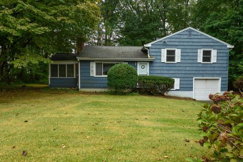 588 Summit Dr, Orange, CT, 06477-2645 | Card Image