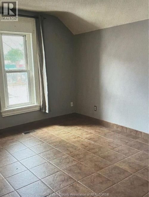 a-16 Main Street W, Kingsville, ON, N9Y1H1 | Card Image