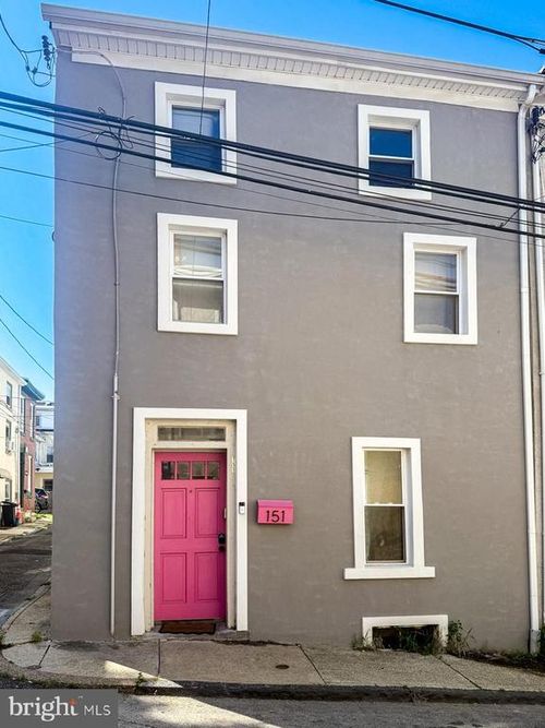 151 Conarroe St, PHILADELPHIA, PA, 19127-1321 | Card Image