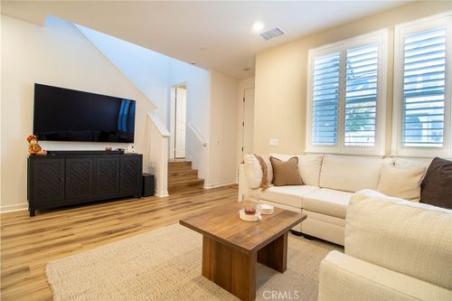 3942 Lavine Way, Corona, CA, 92883-3630 | Card Image