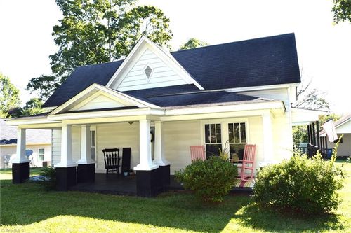 507 Columbia Ave, Ramseur, NC, 27316-9503 | Card Image