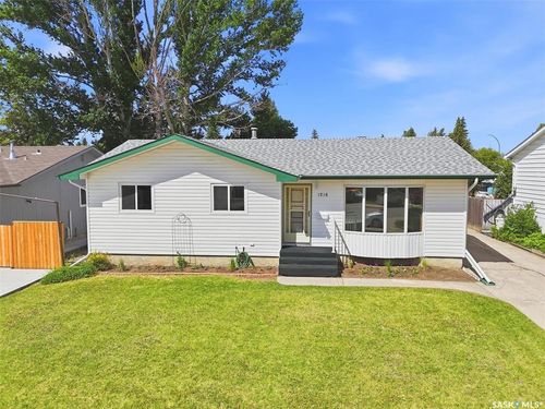 1218 Moss Ave, Saskatoon, SK, S7H5A6 | Card Image